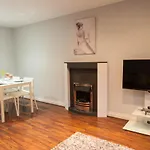Atlas House - Ideal For Contractors Or Derby County Fans